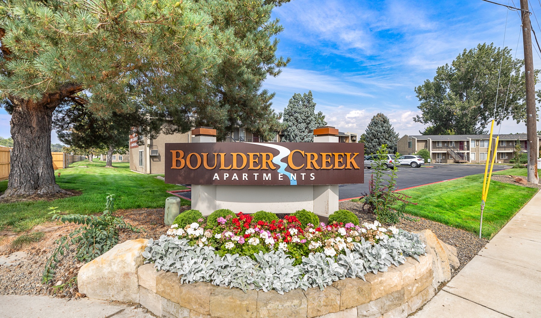 Boulder Creek Apartments property sign